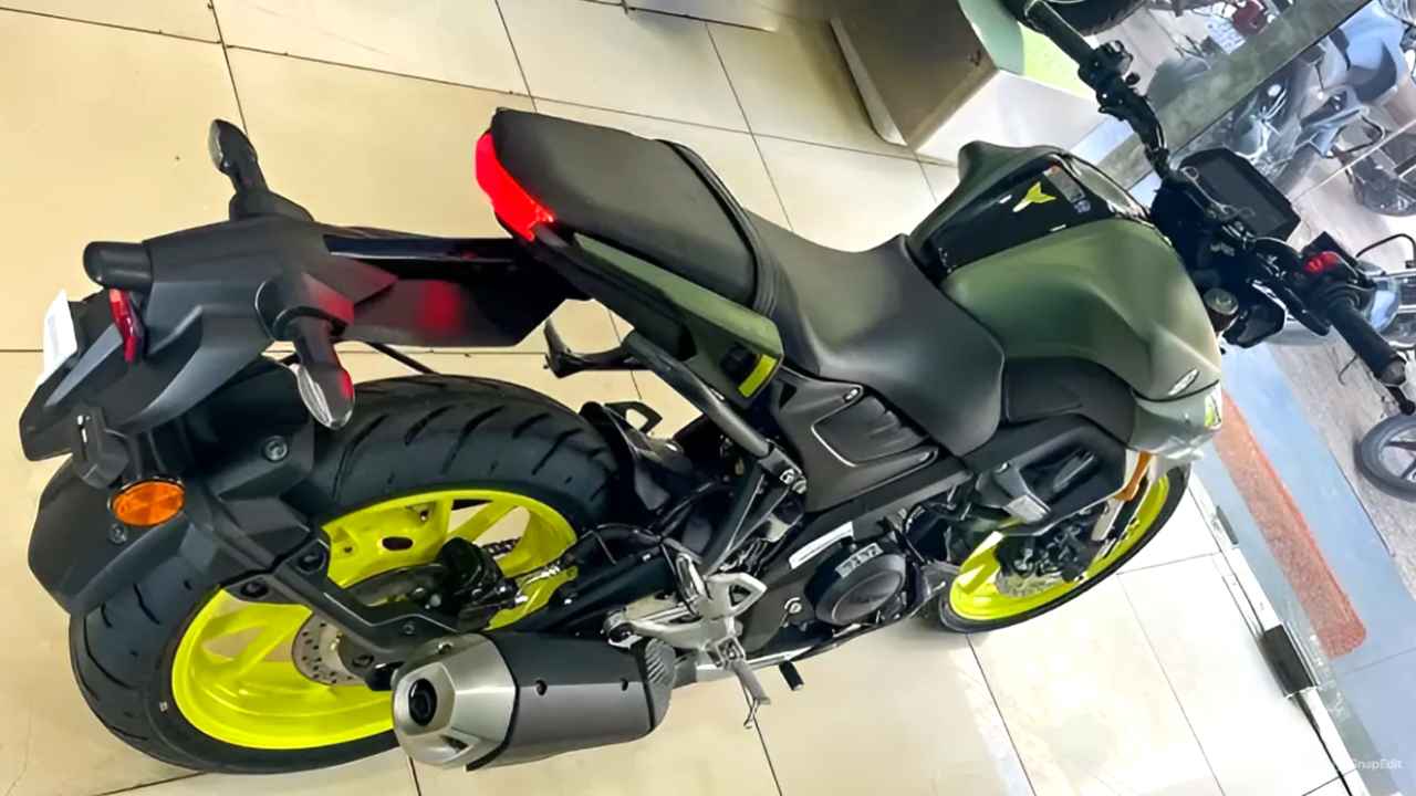 Yamaha MT 15 V2 बाइक अब प्रेमी जोड़ों की पहली पसंद बन कर आ रही है, न्यू मॉडल में हुए हैं अपडेट